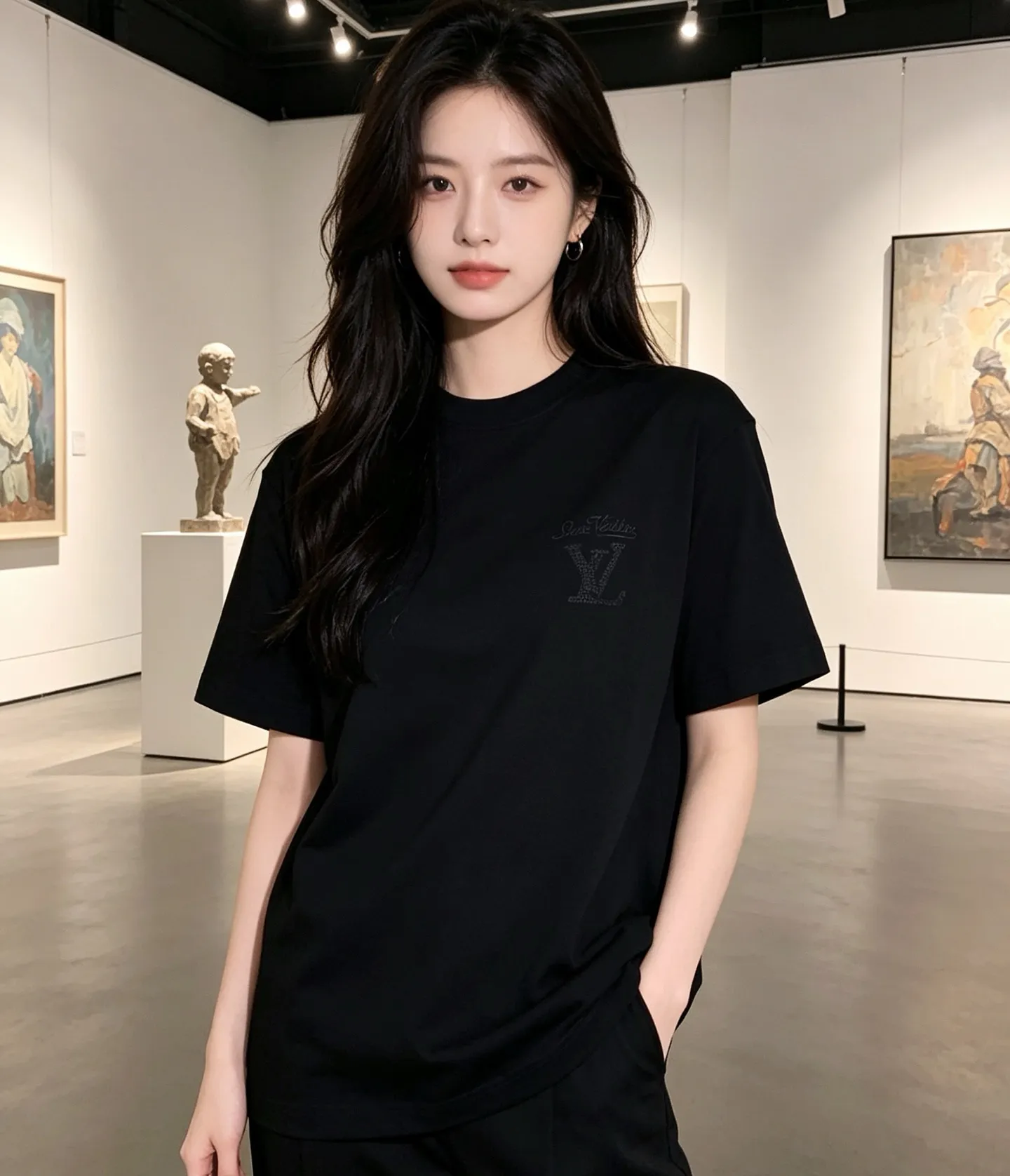 Louis Vuitton/Louis Vuitton hollow tatami embroidered round neck short sleeves on the back